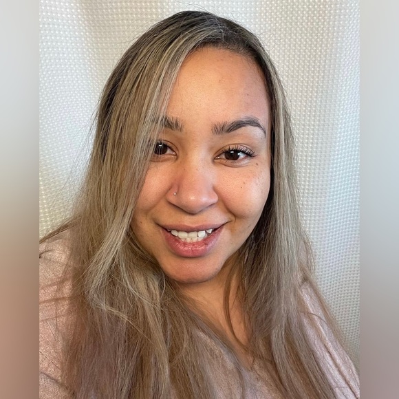 7 PM PST ♥️ Come Posh N Chat with Me - Picture 2 of 2